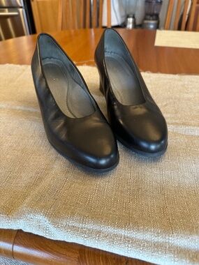 BeautiFeel Comfort Pump in Size 41.